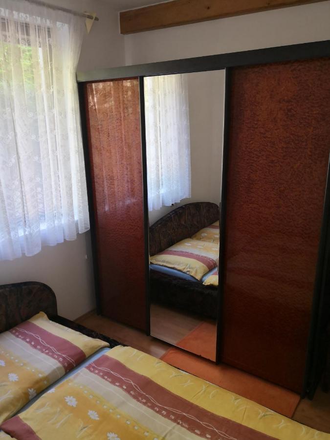 Ubytovani U Machova Jezera - Apartmany - Ludmila Grulisova Doksy  Buitenkant foto