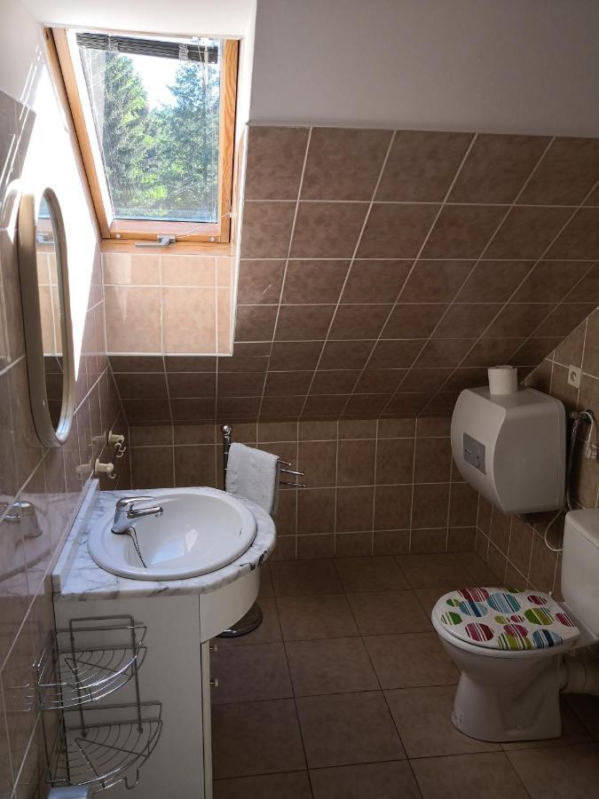 Ubytovani U Machova Jezera - Apartmany - Ludmila Grulisova Doksy  Buitenkant foto