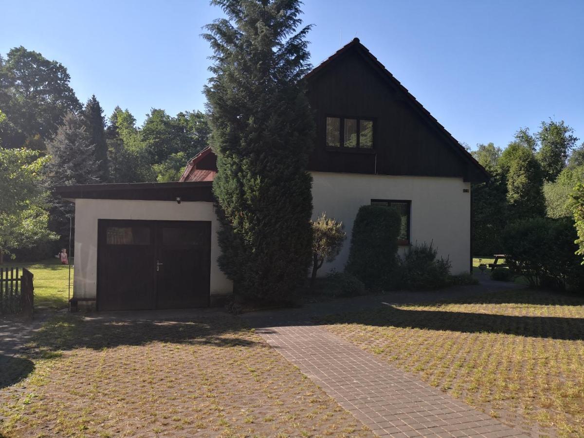 Ubytovani U Machova Jezera - Apartmany - Ludmila Grulisova Doksy  Buitenkant foto